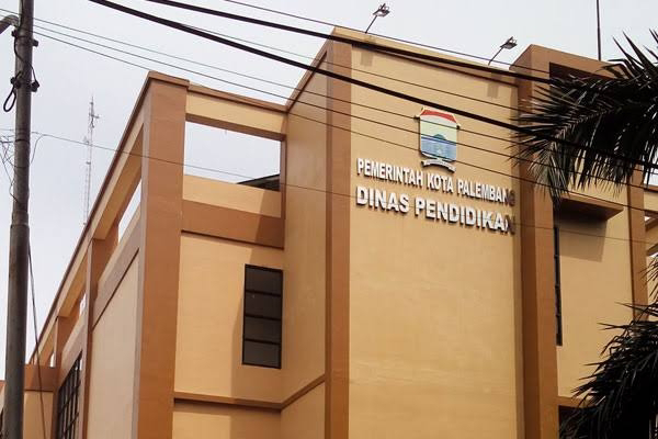 Pendidikan Dijadikan Ladang Bisnis? Dugaan Pungli Seragam Merebak di 61 SMP Negeri Palembang