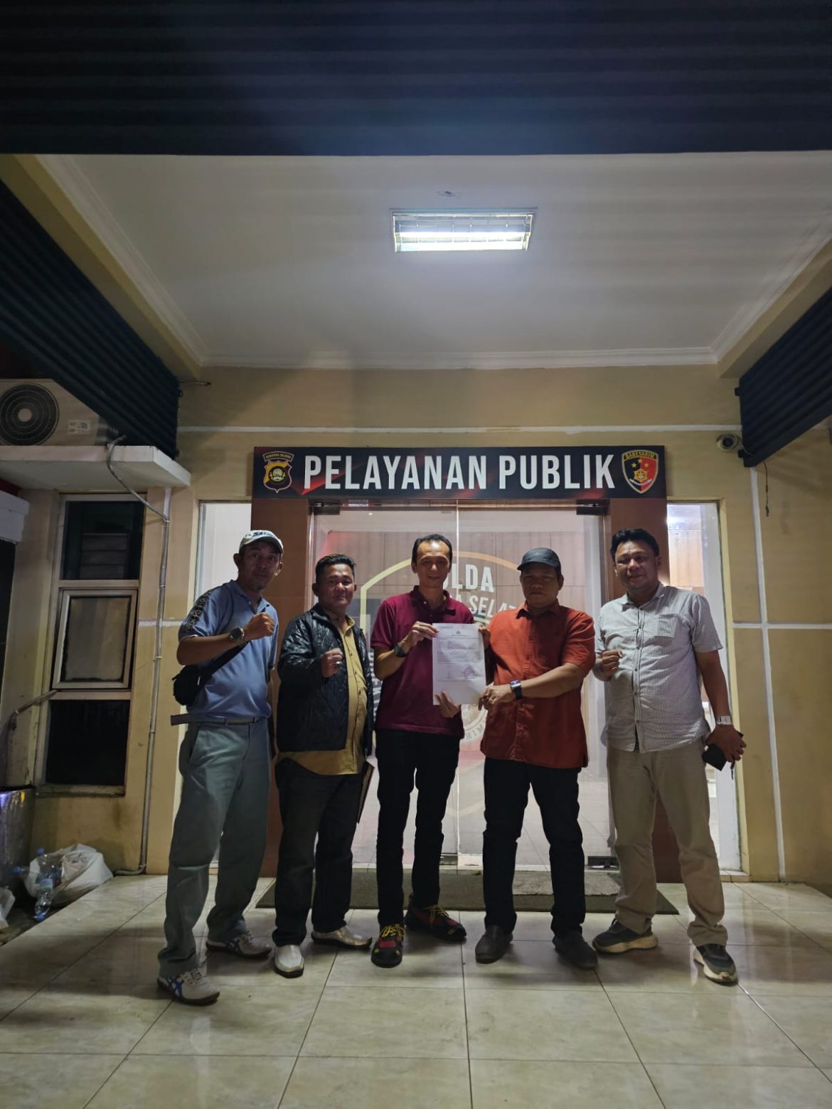 Merasa Difitnah Ketum Gerakan Bersatu Rakyat (GBR) Sriwijaya Ferry King Melaporkan Oknum wartawan Ke Mapolda Sumsel 