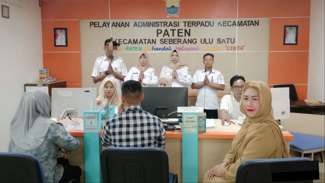 Neneng Warga Kemas Rindo Apresiasi Kinerja UPT Capil Zona 2 Palembang