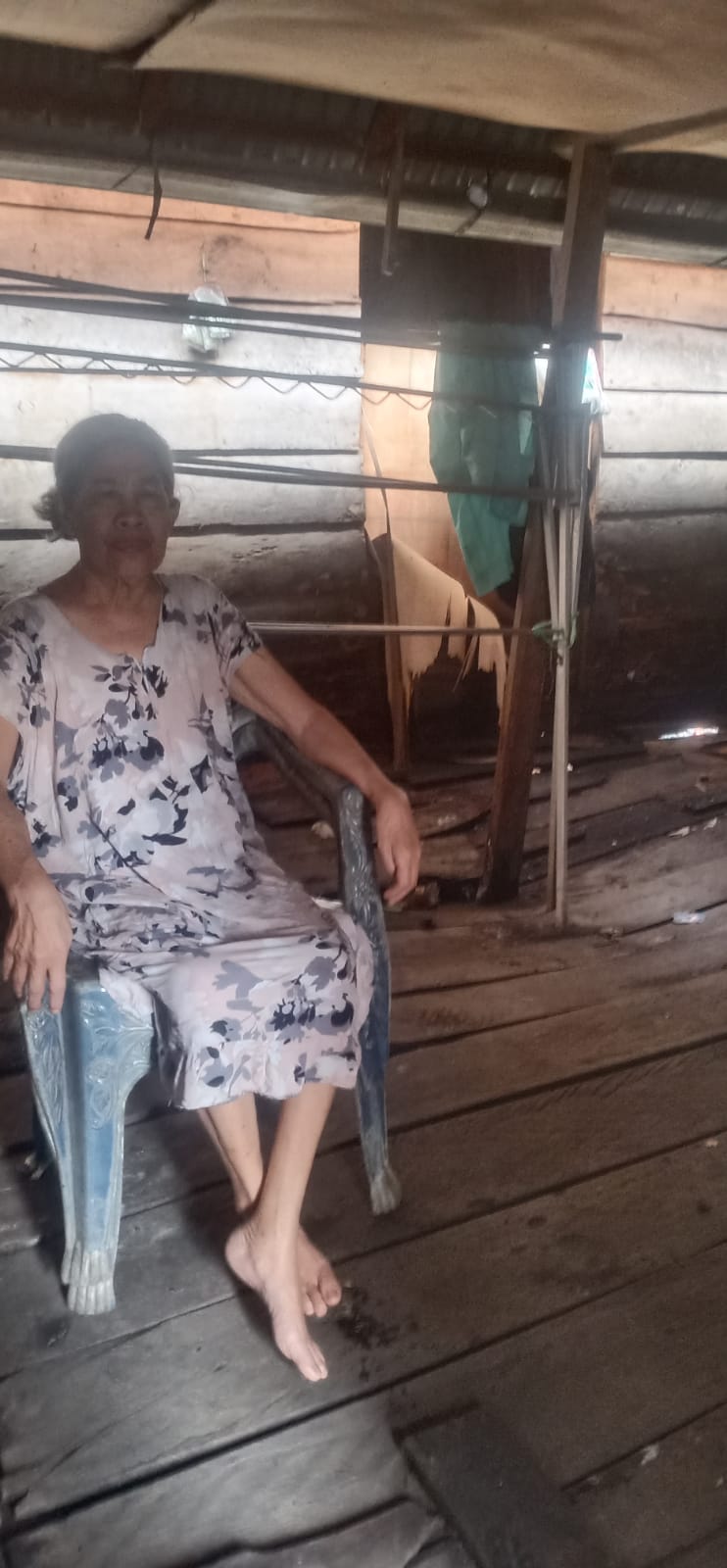 Tiga Tahun Tanpa Atap: Jeritan Sunyi Asmina di Palembang yang Menanti