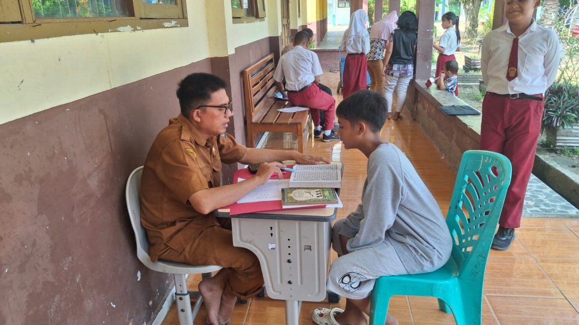 SMPN 12 Palembang Prioritaskan Pendidikan Karakter, Calon Siswa Ikuti Tes Membaca Al-Qur’an